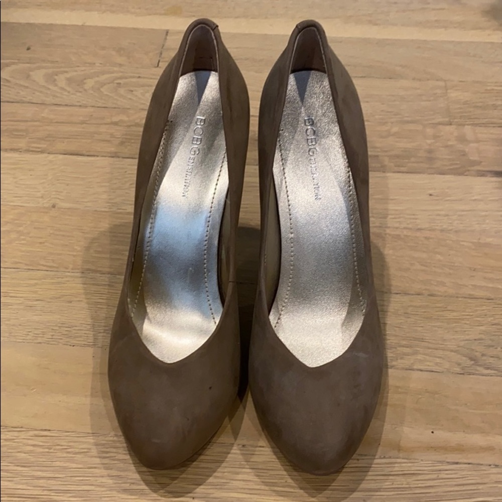 BCBGENERATION Dark Tan Suede Heels 6.5